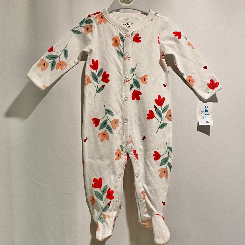 BNWT Carter’s 9m Footie
